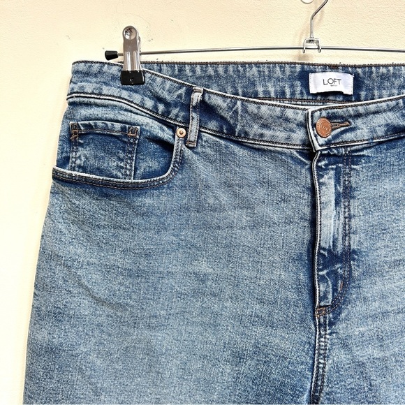 LOFT Curvy Straight Frayed Raw Hem Ankle Blue Jeans, Size 16 - Picture 4 of 11